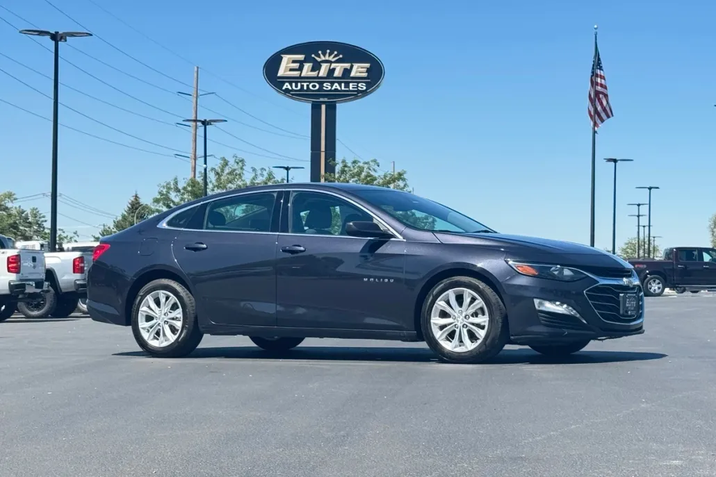 2023 Chevrolet Malibu 1LT photo 1
