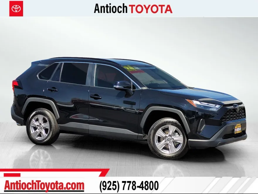 2024 Toyota RAV4 XLE photo 1