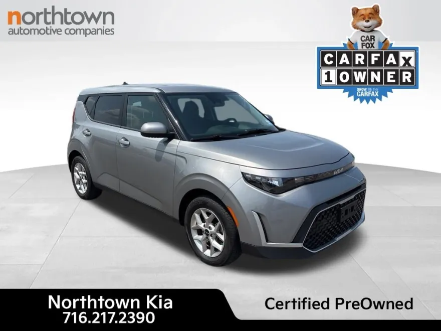 2023 Kia Soul LX photo 1