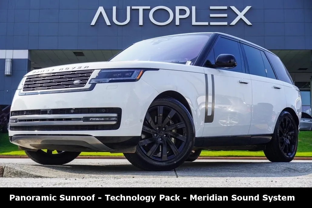 2023 Land Rover Range Rover SE photo 1