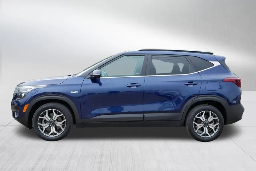 2022 Kia Seltos EX photo 1