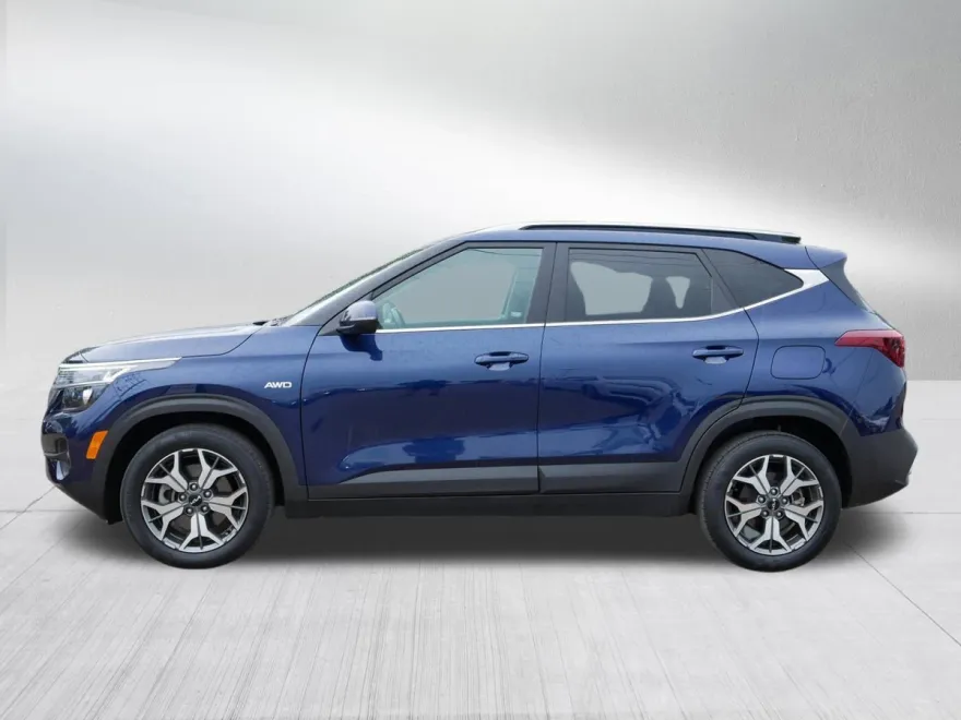 2022 Kia Seltos EX photo 1