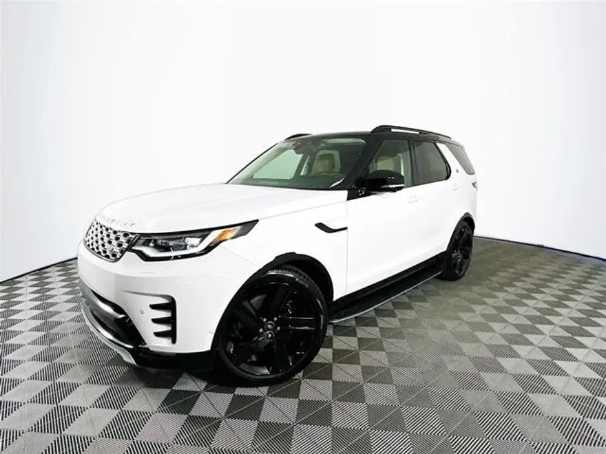2025 Land Rover Discovery Metropolitan Edition photo 1
