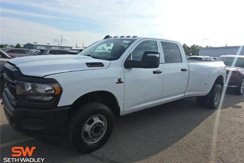 2023 Ram 3500 Tradesman photo 1