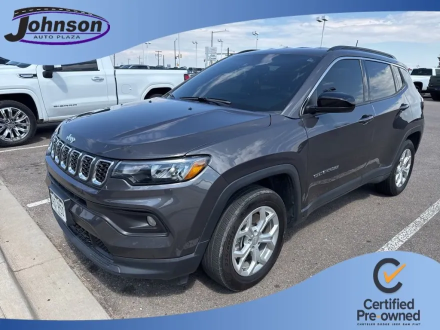 2024 Jeep Compass Latitude photo 1