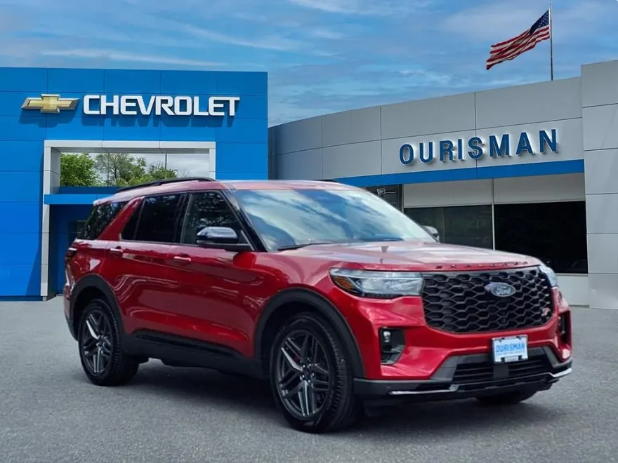 2025 Ford Explorer ST photo 1