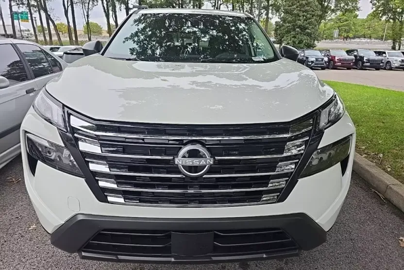 2025 Nissan Rogue S photo 1