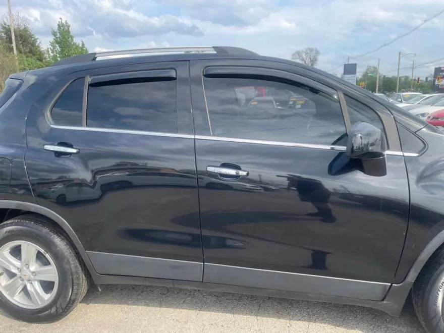 2019 Chevrolet Trax LT photo 1