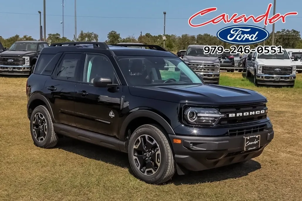 2024 Ford Bronco Sport Outer Banks photo 1