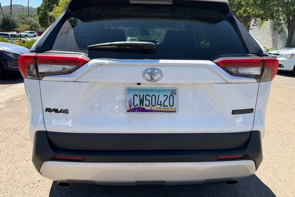 2023 Toyota RAV4 Adventure photo 1