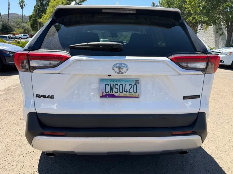 2023 Toyota RAV4 Adventure photo 1