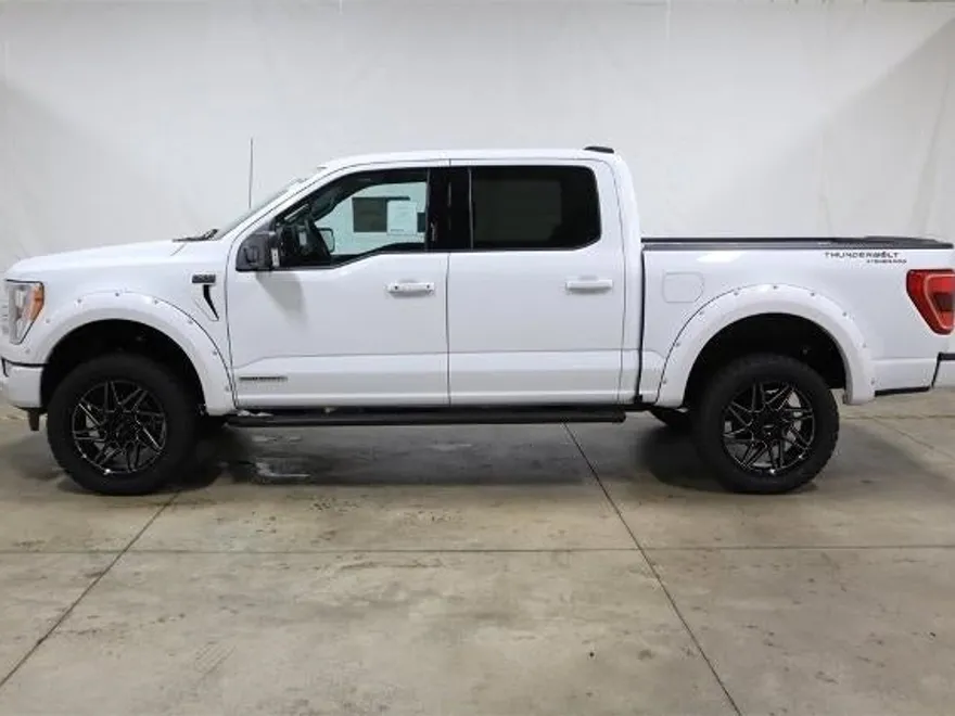 2023 Ford F-150 XLT photo 1