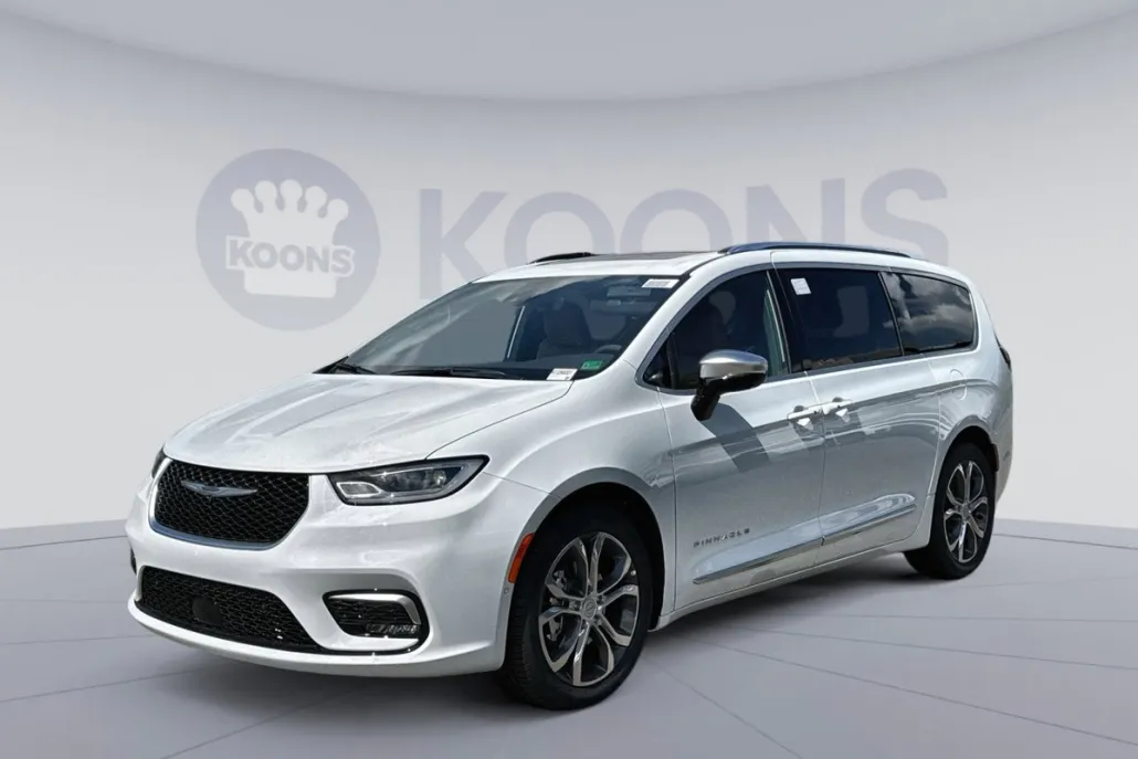 2026 Chrysler Pacifica Pinnacle photo 1