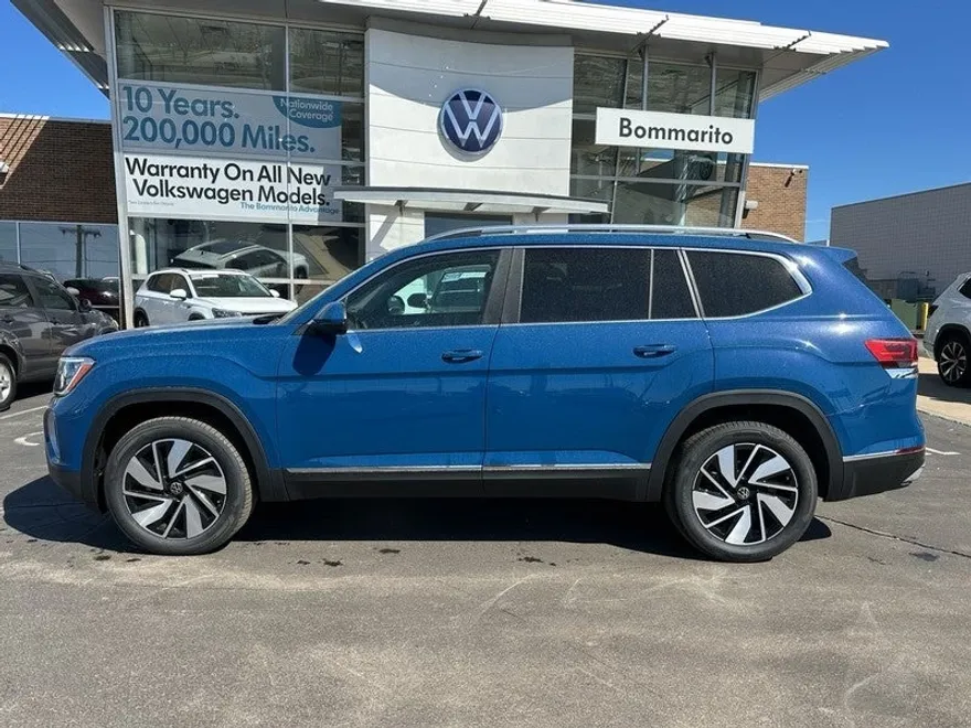 2025 Volkswagen Atlas SEL photo 1