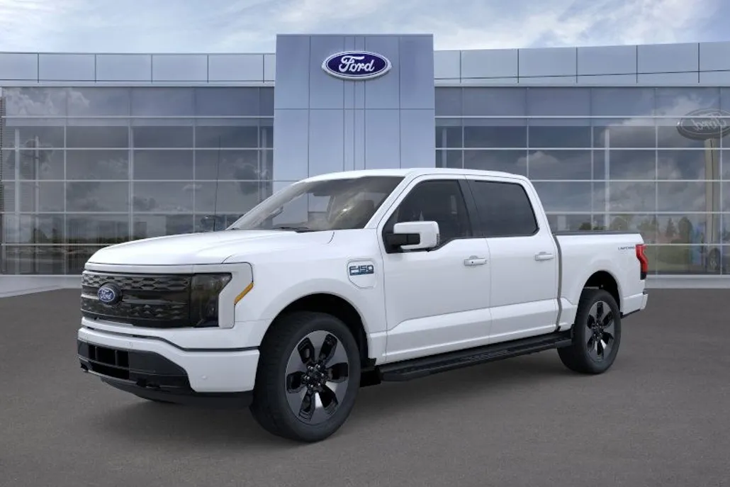2025 Ford F-150 Lightning Platinum photo 1