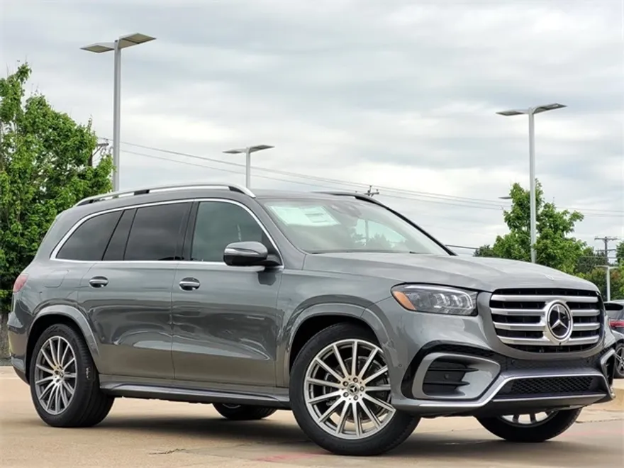 2025 Mercedes Benz GLS 450 4MATIC photo 1