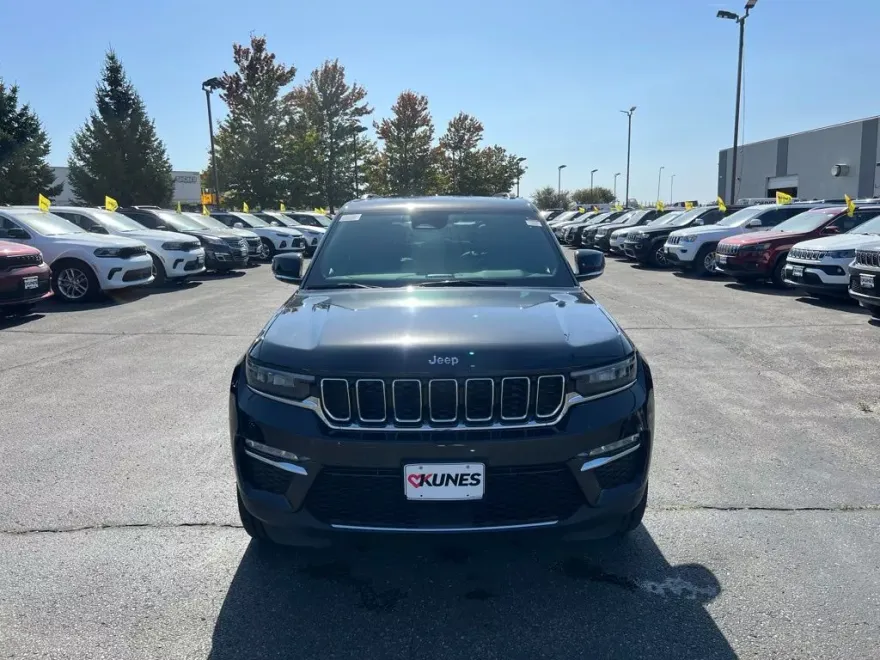2024 Jeep Cherokee Base 4xe photo 1