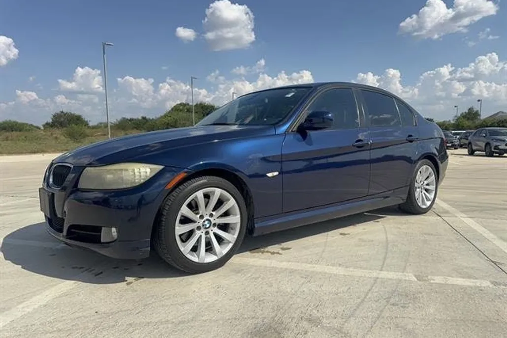 2011 Bmw 328i 3-series photo 1