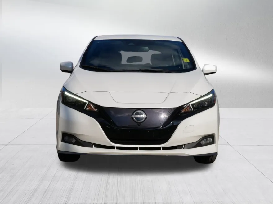 2024 Nissan Leaf SV Plus photo 1