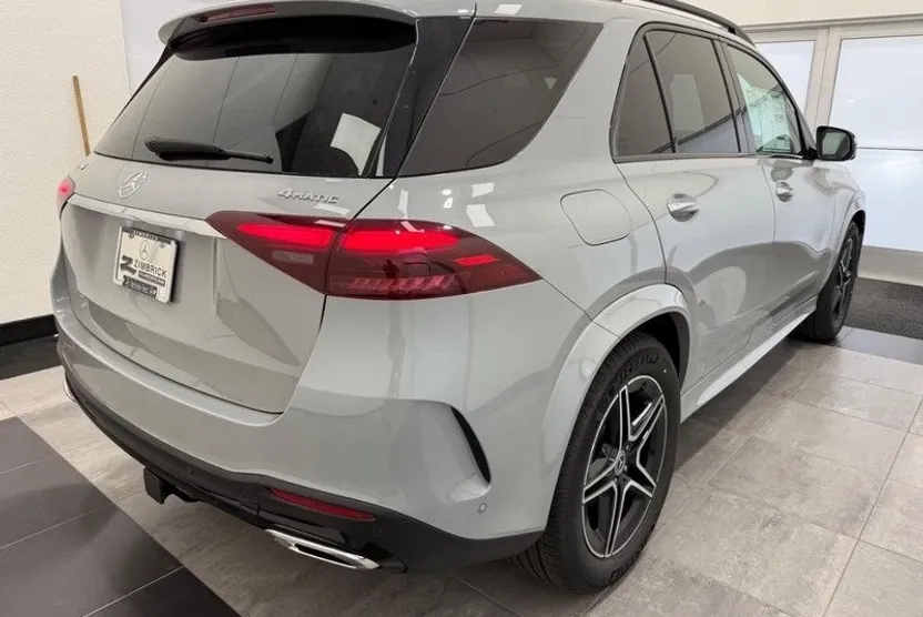 2026 Mercedes Benz GLE 450 4MATIC photo 1