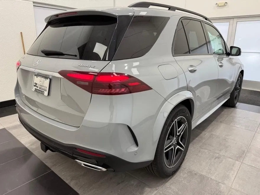2026 Mercedes Benz GLE 450 4MATIC photo 1