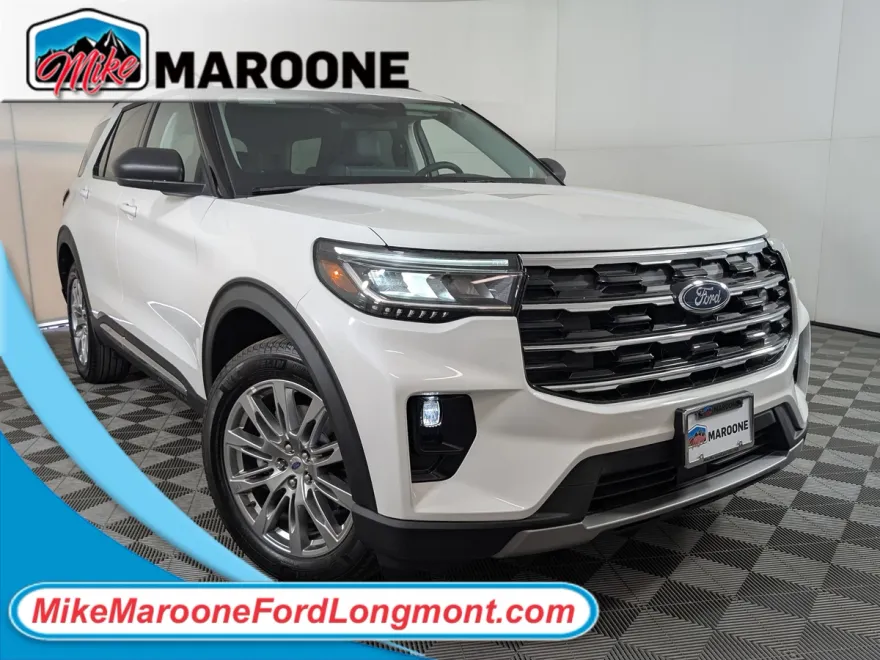 2025 Ford Explorer photo 1