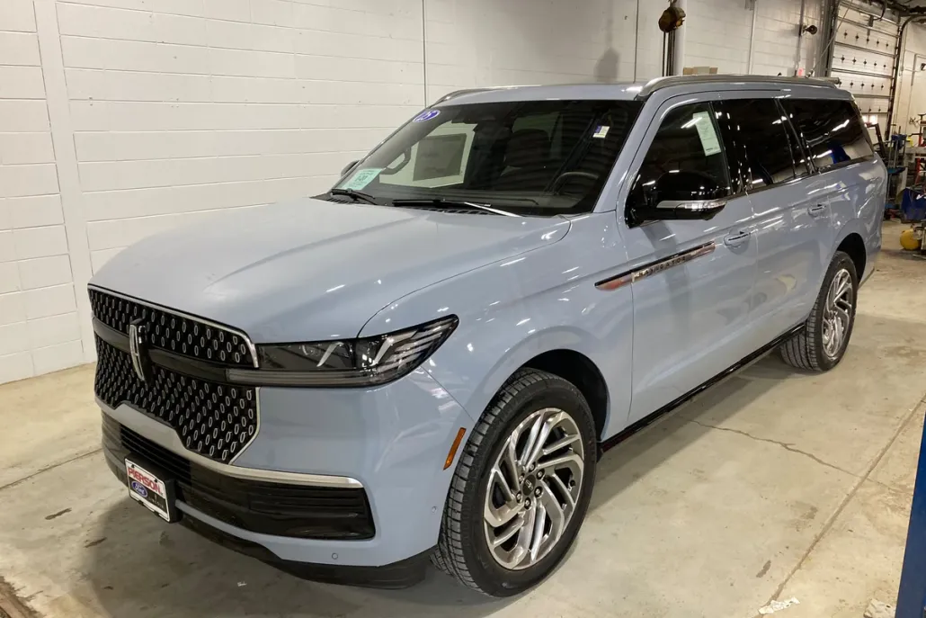 2025 Lincoln Navigator L Reserve photo 1