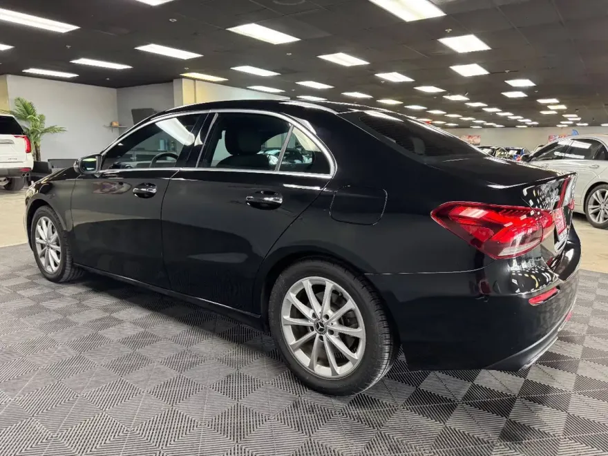 2019 Mercedes Benz A 220 4MATIC photo 1