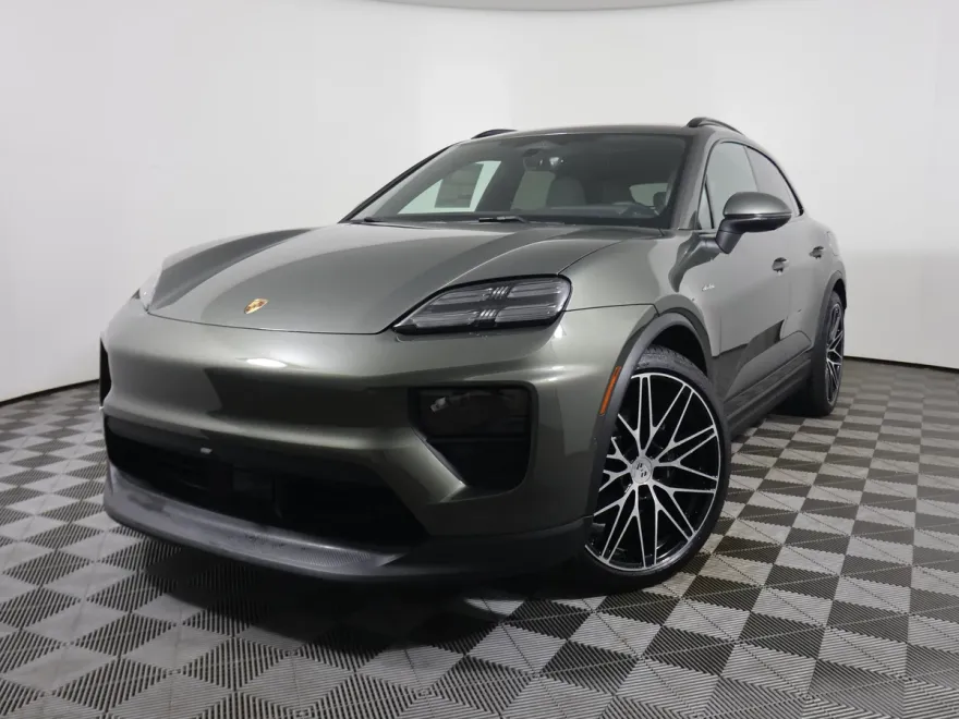 2024 Porsche Macan Electric photo 1