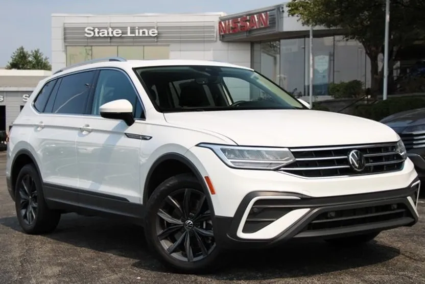 2022 Volkswagen Tiguan SE photo 1