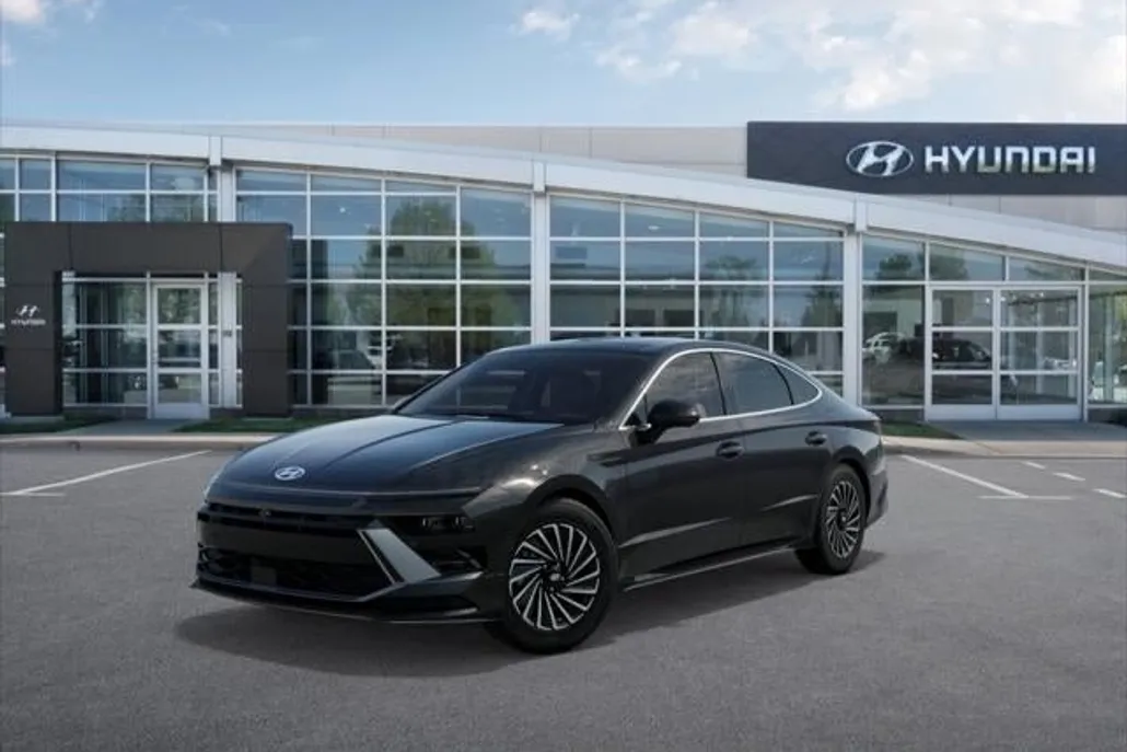 2025 Hyundai Sonata Hybrid Limited photo 1