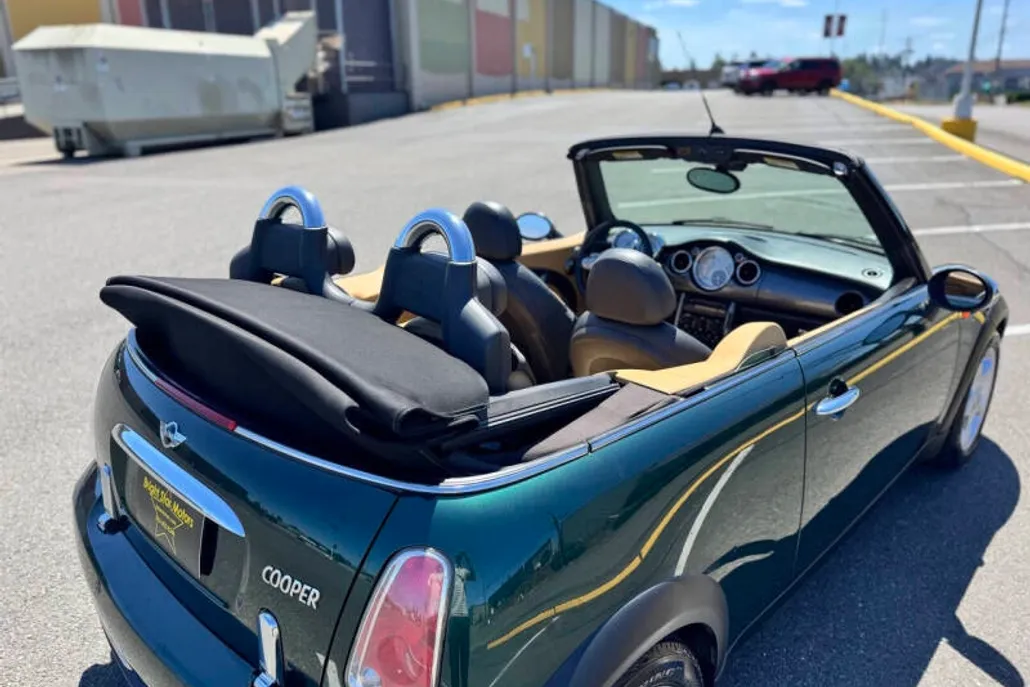 2005 Mini Cooper Convertible photo 1