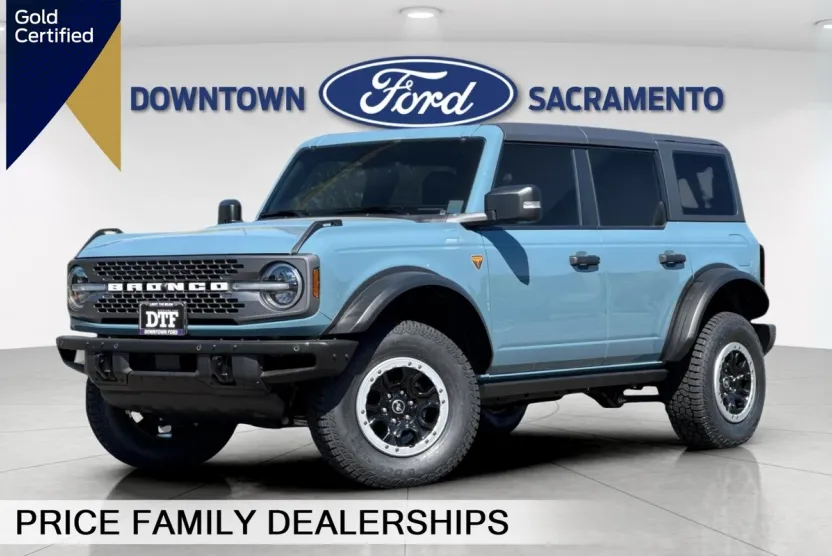 2023 Ford Bronco Badlands photo 1