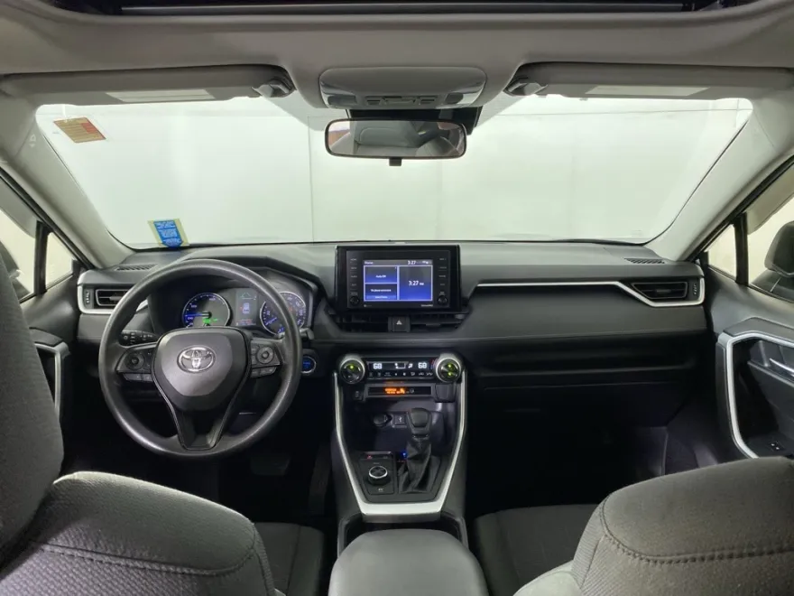 2020 Toyota RAV4 Hybrid XLE photo 1