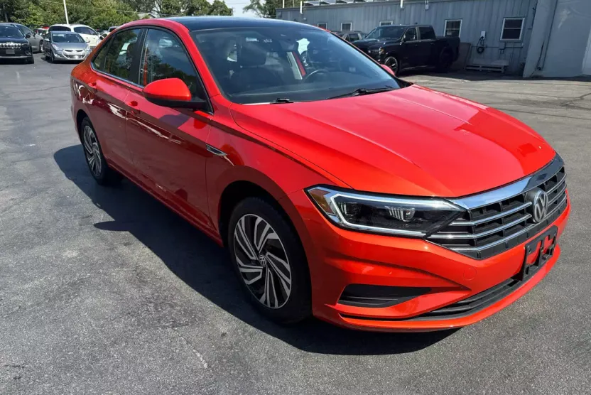 2021 Volkswagen Jetta SEL photo 1