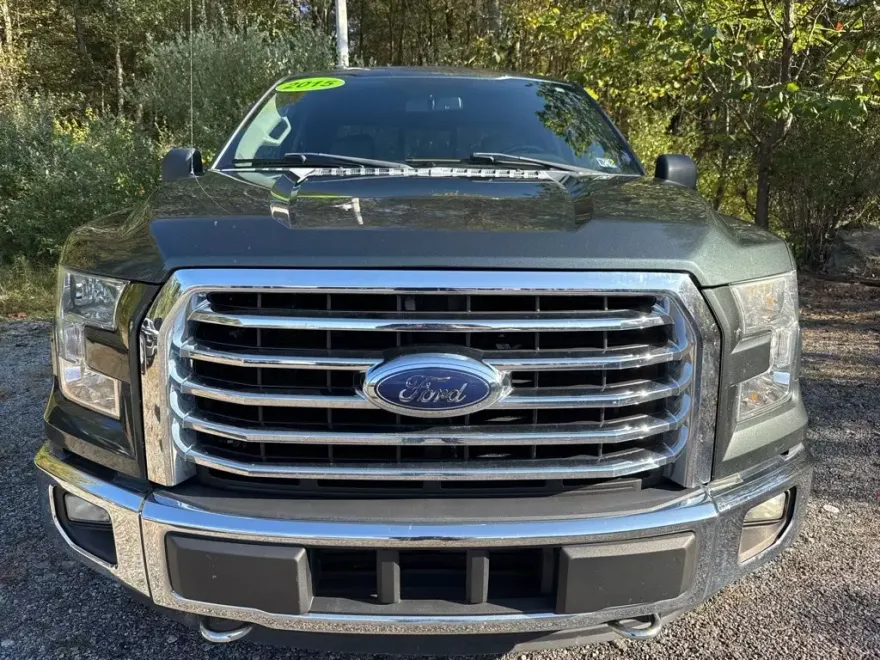 2015 Ford F-150 XLT photo 2