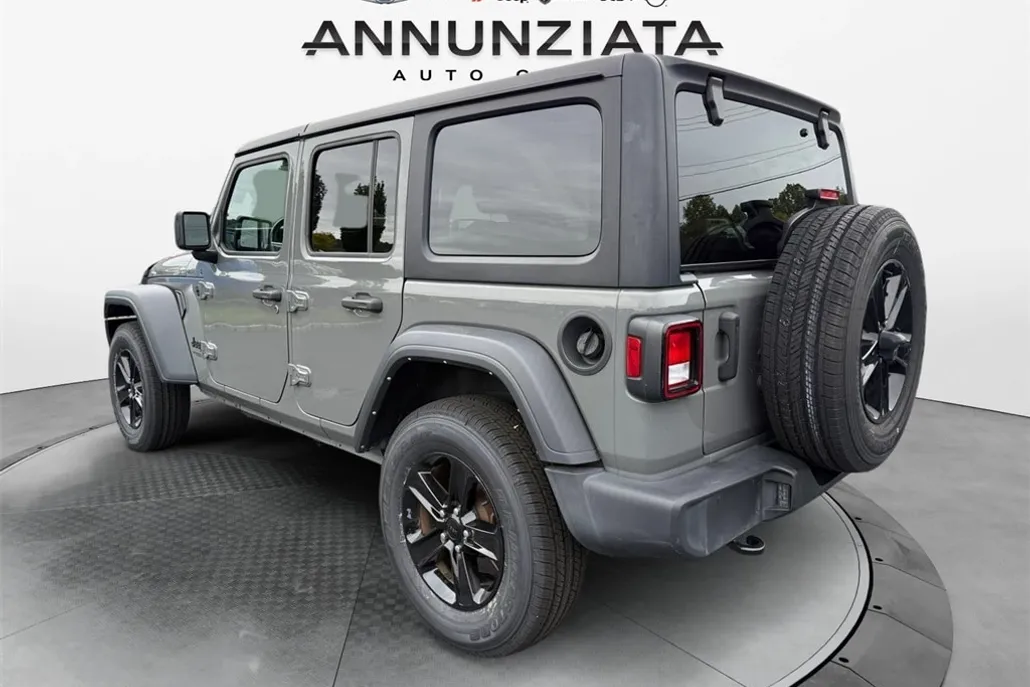 2022 Jeep Wrangler Unlimited Sport Altitude photo 1