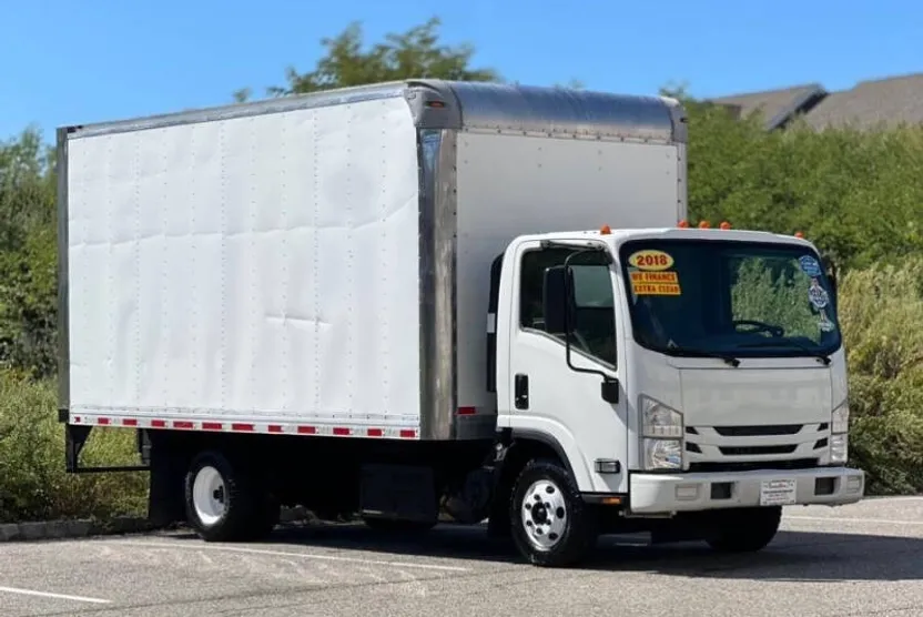 2018 Isuzu NPR photo 1