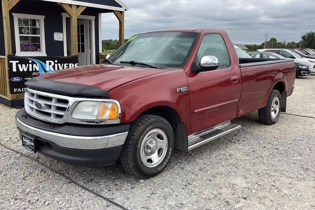 1999 Ford F-150 XLT photo 1