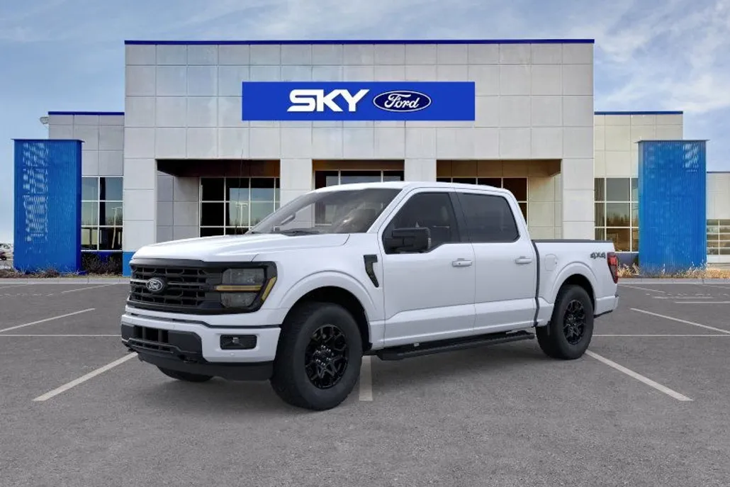 2025 Ford F-150 XLT photo 1