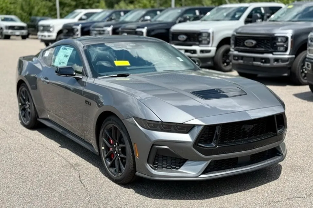 2025 Ford Mustang GT Premium photo 1