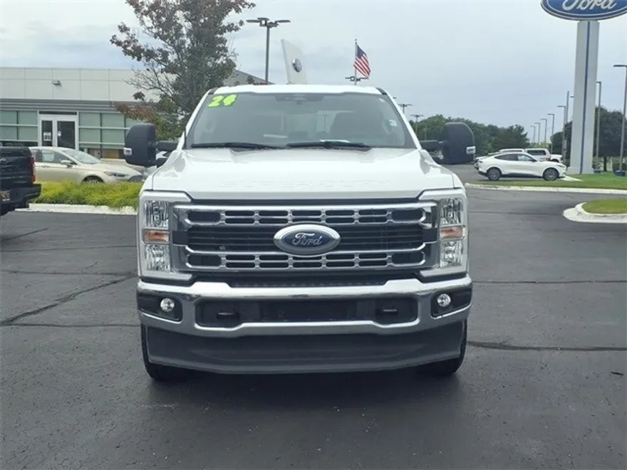 2024 Ford F-250 photo 1