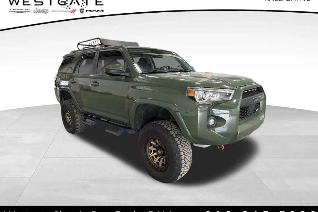 2022 Toyota 4Runner SR5 Trail photo 1