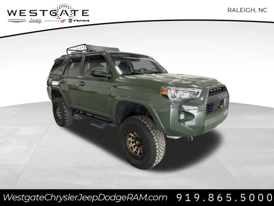 2022 Toyota 4Runner SR5 Trail photo 1