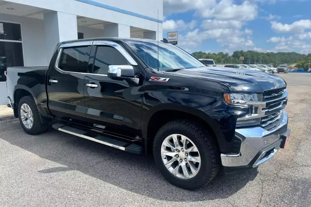 2022 Chevrolet Silverado 1500 LTZ photo 1