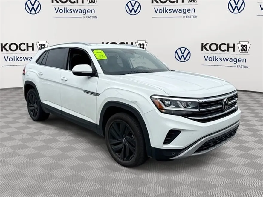 2022 Volkswagen Atlas Cross Sport V6 SE Technology photo 1