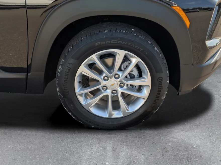 2026 Chevrolet Trailblazer LS photo 1