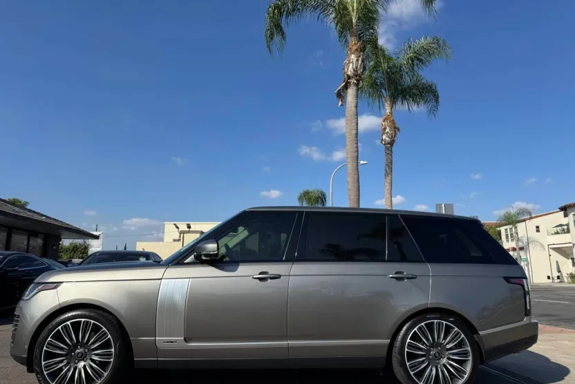 2021 Land Rover Range Rover P525 HSE HSE Westminster Edition photo 1