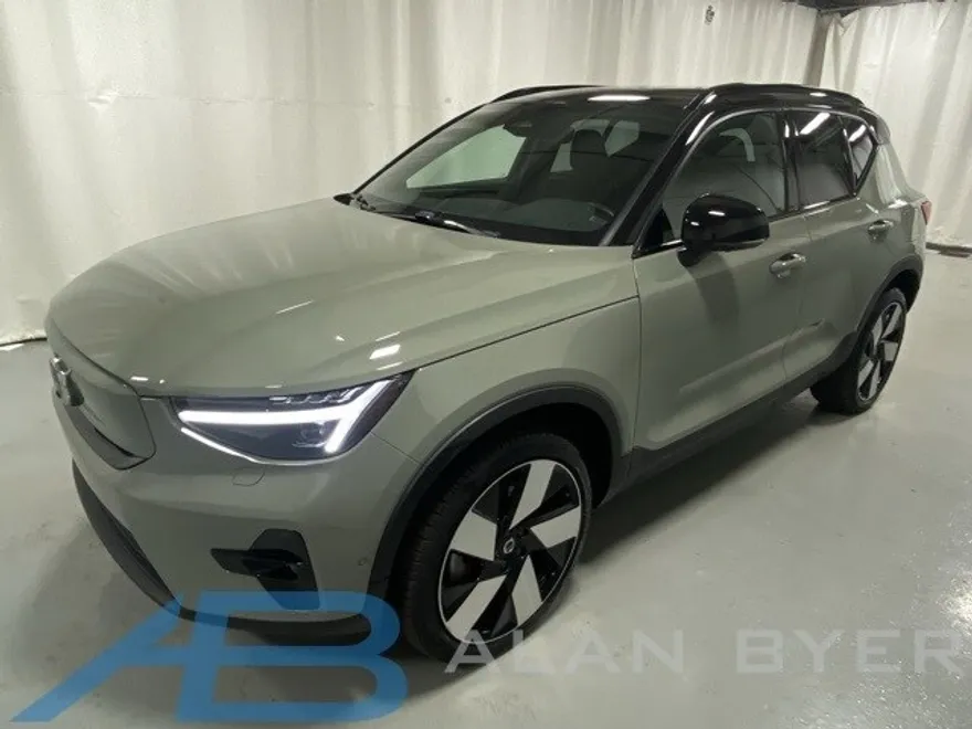 2023 Volvo XC40 Recharge Ultimate photo 1
