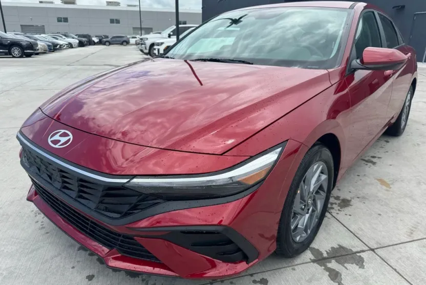 2025 Hyundai Elantra Hybrid Blue photo 1